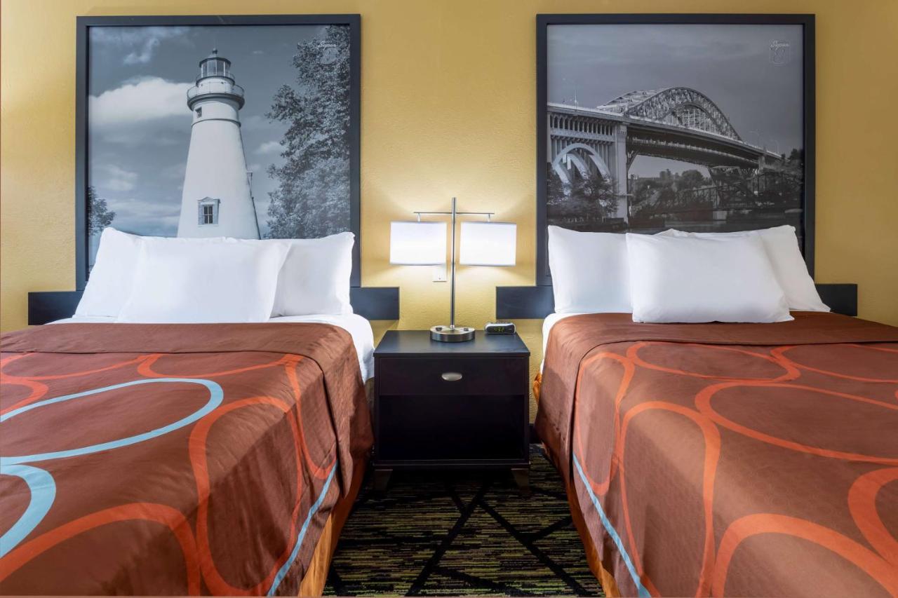 Super 8 By Wyndham Wooster Hotel Luaran gambar